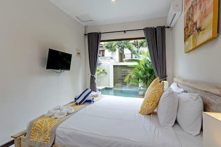 Tiah * Kuta (Bali)